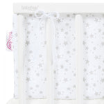 Babybay Protetor de Grades Piqué para Maxi, Boxspring, Comfort e Comfort Plus - branco c/ estrelas cinza claro