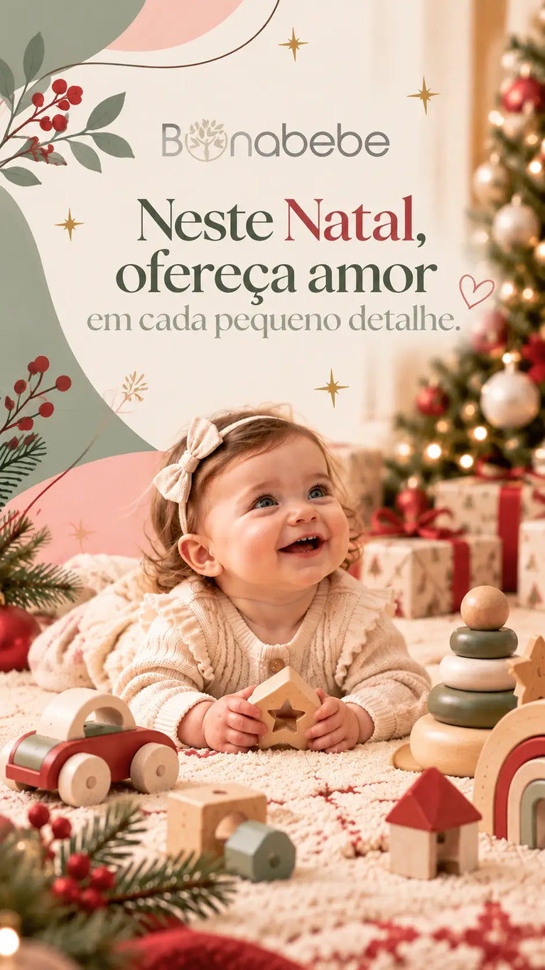 Banner Natal Bonabebe 2026 com bebé sorridente, brinquedos de madeira e presentes junto à árvore de Natal.